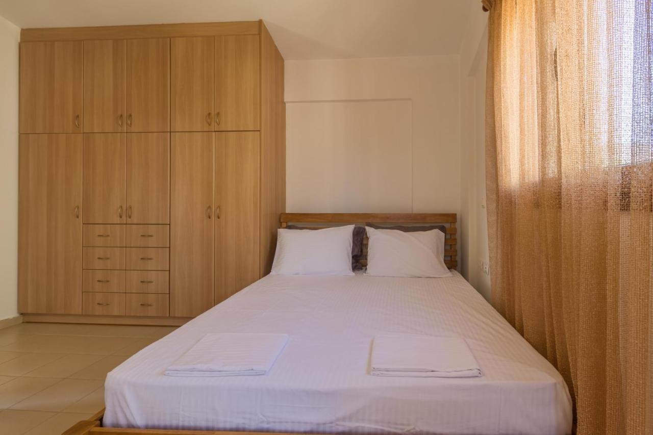 Golden Beach Maisonette Retreat - 3