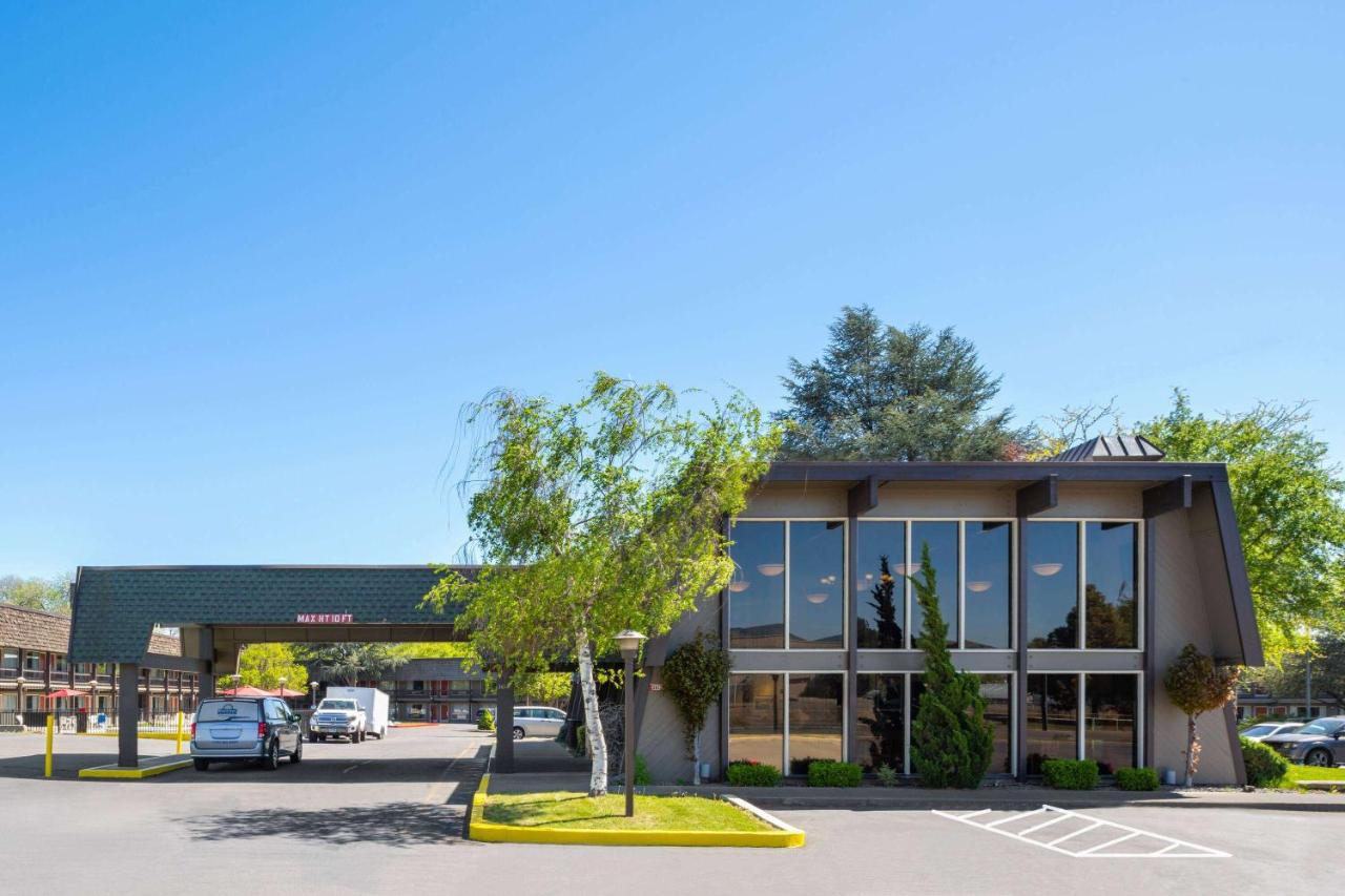 Photo - Days Inn by Wyndham Klamath Falls