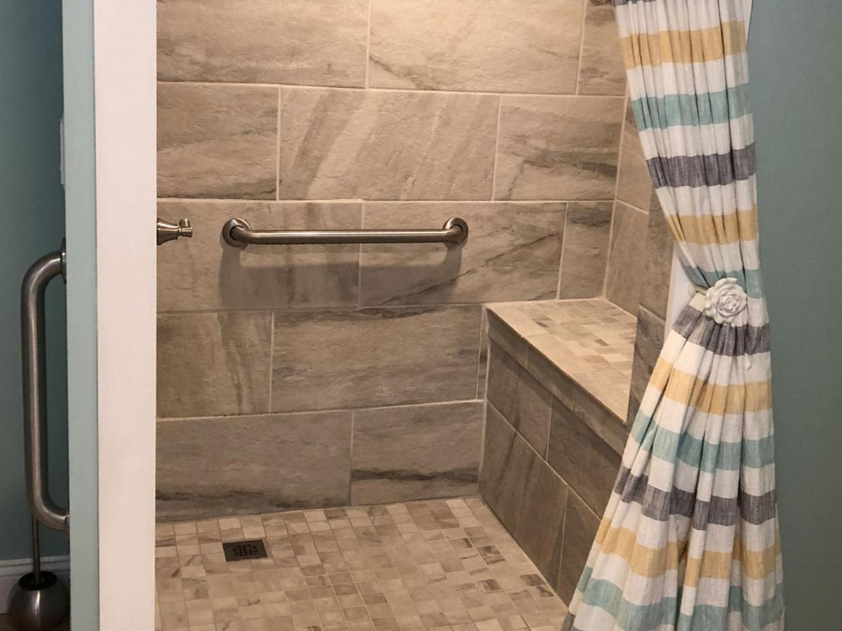 Stamford Gables Bed and Breakfast - 2