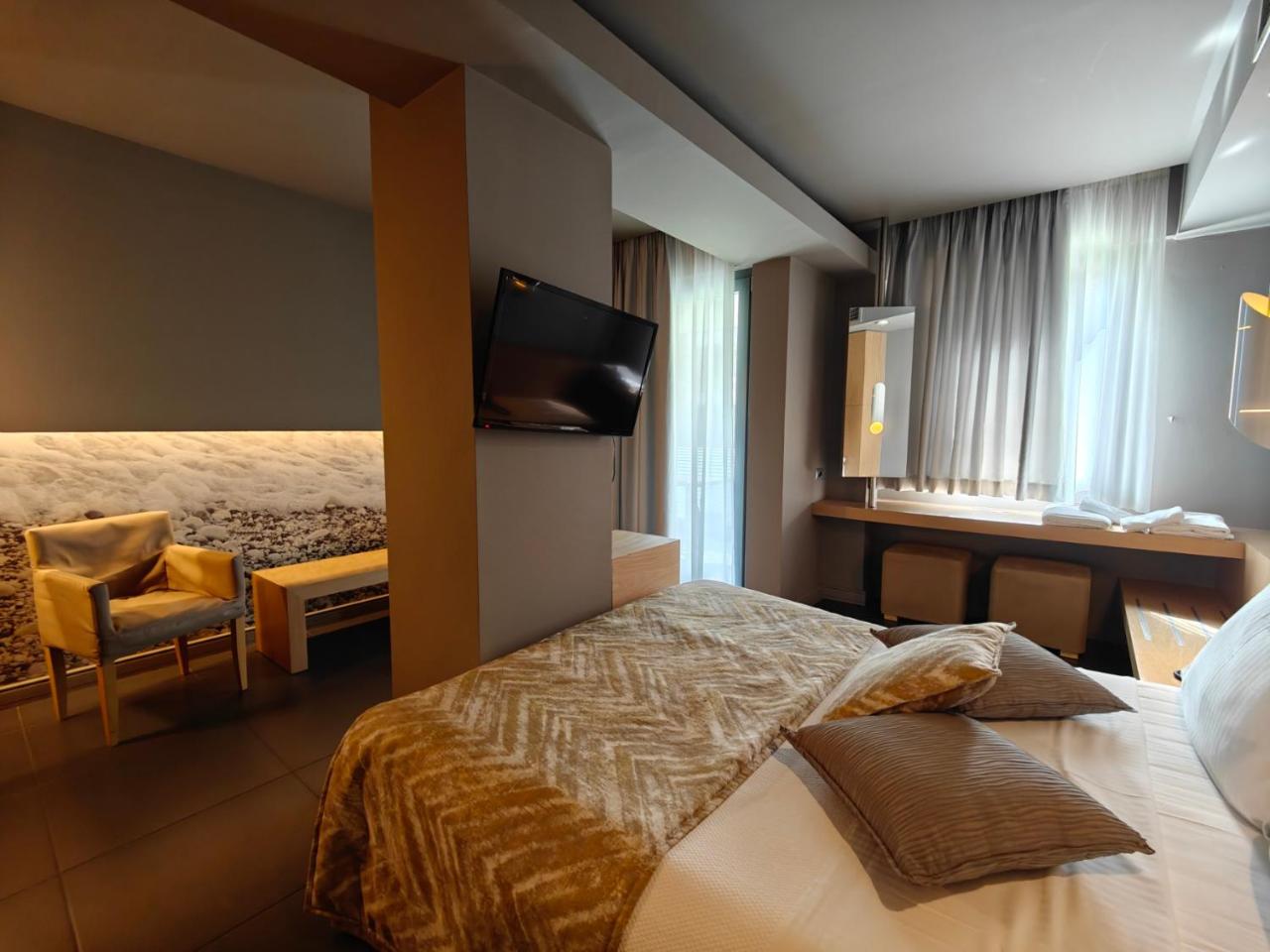 Elysion Hotel - 5
