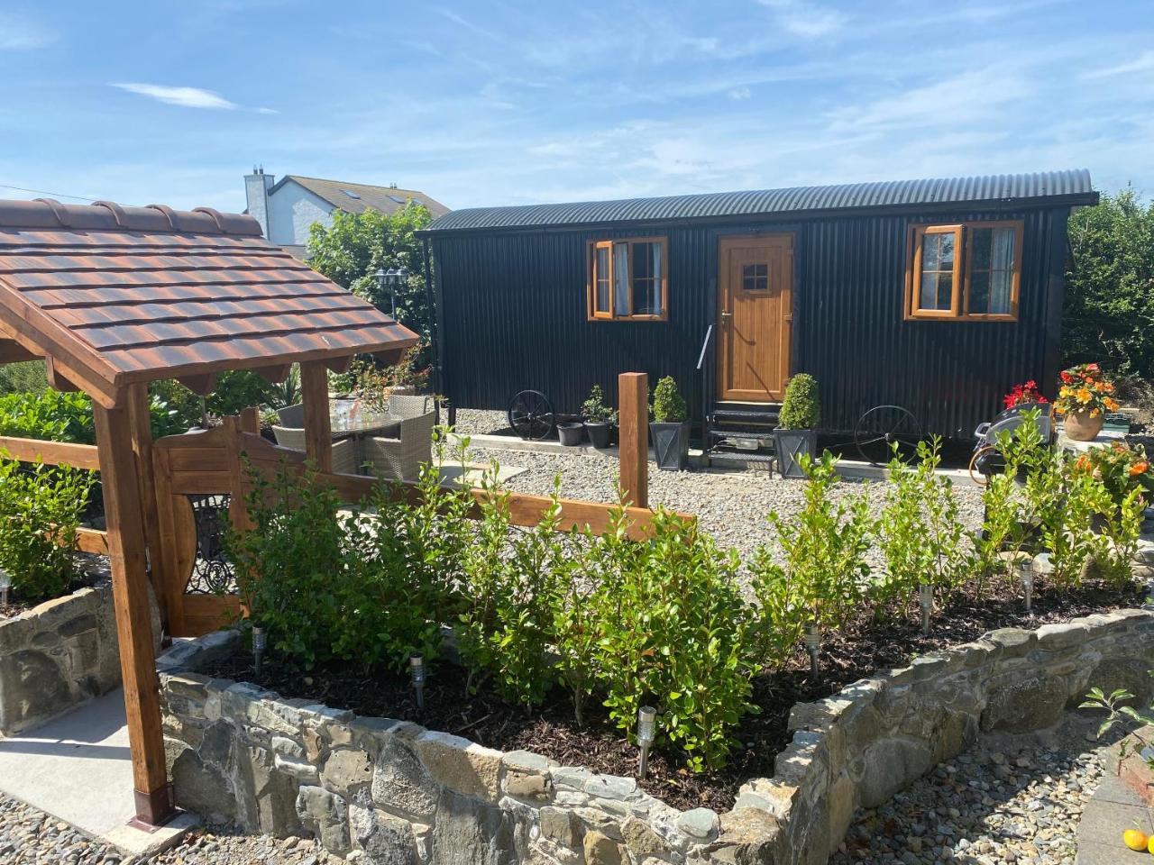 Carlingford Glamping Hut - 5