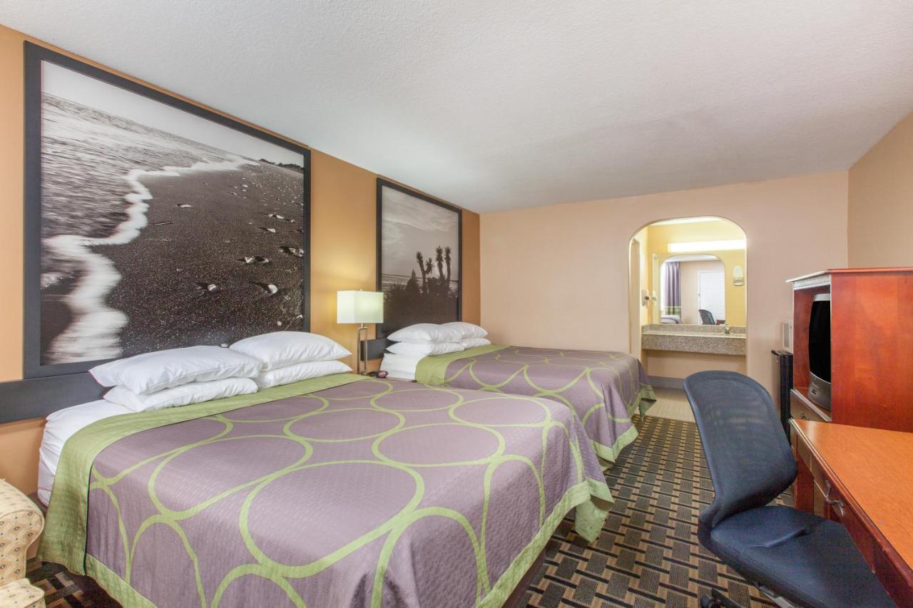 Photo - Super 8 By Wyndham Houston/willowbrook Hwy 249
