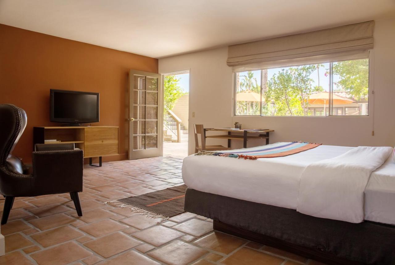 Santiago Resort - Palm Springs Premier Gay Men’s Resort photo 2