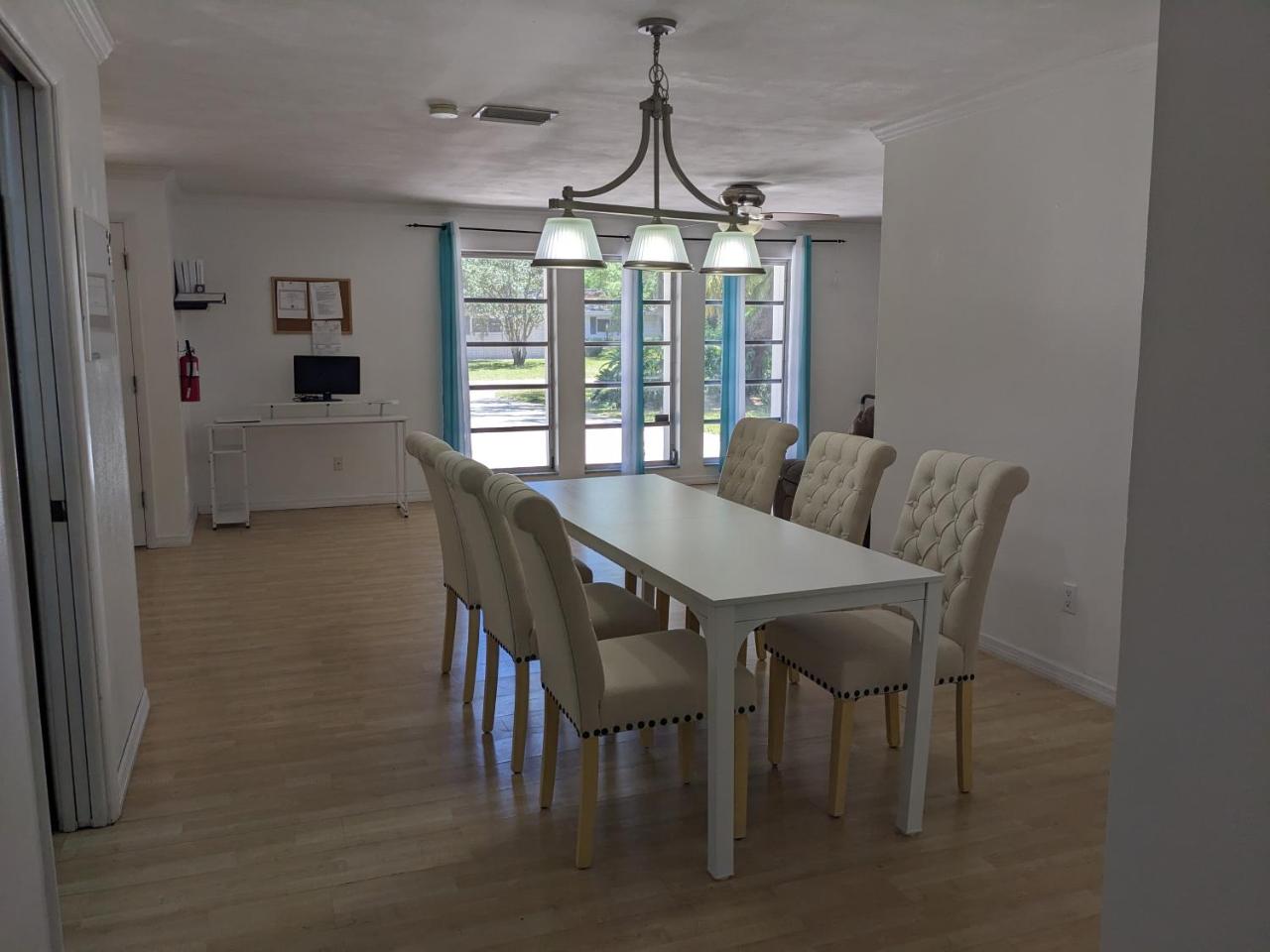 Temple Terrace Living photo 4