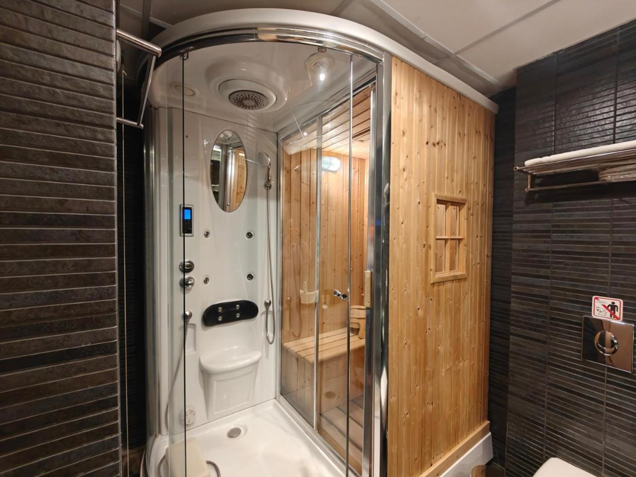 Elysion Hotel - 3