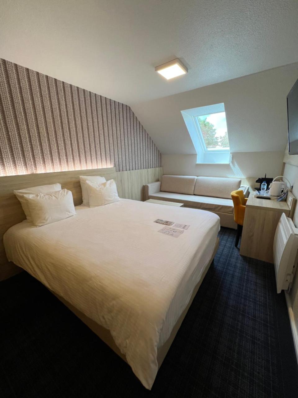 Brit Hotel Landivisiau photo 3