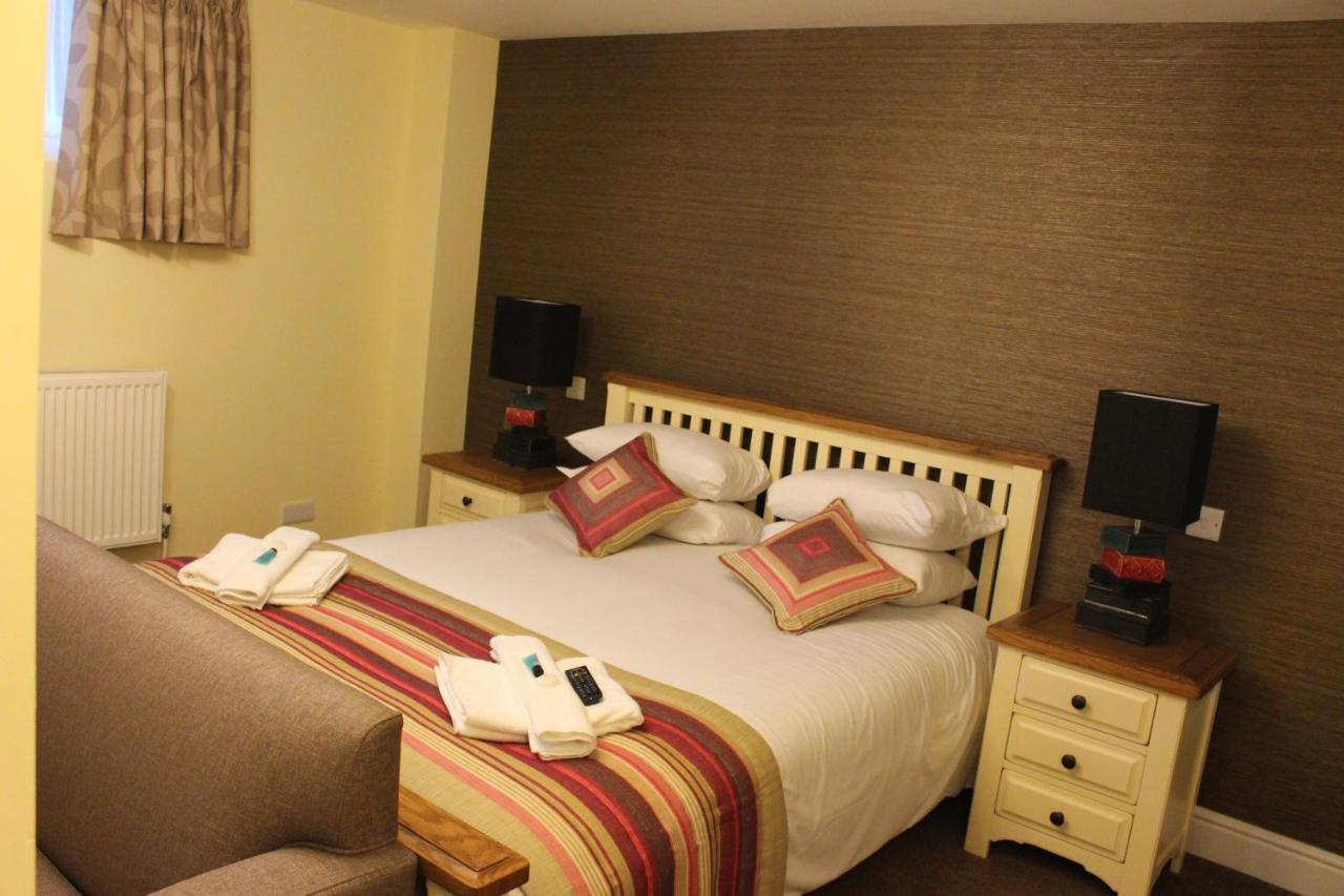 Photo - The Crown Hotel