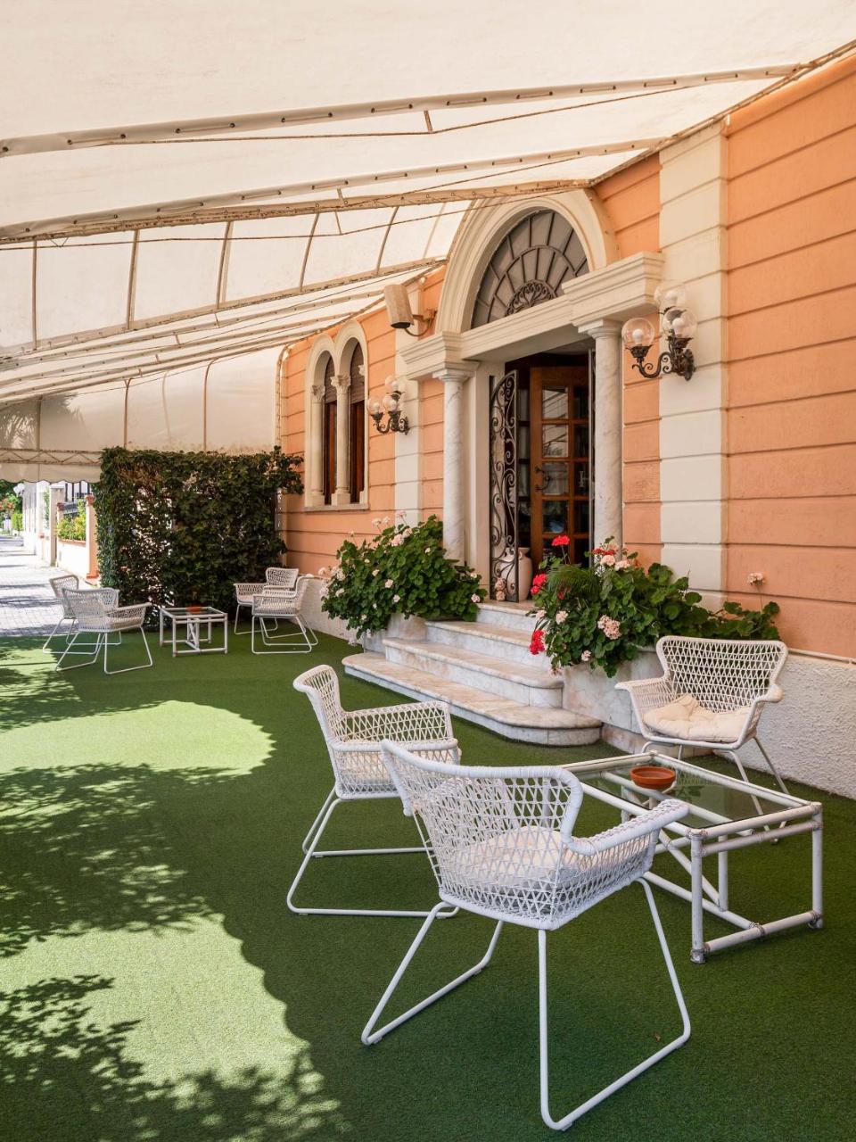 Hotel Sonia