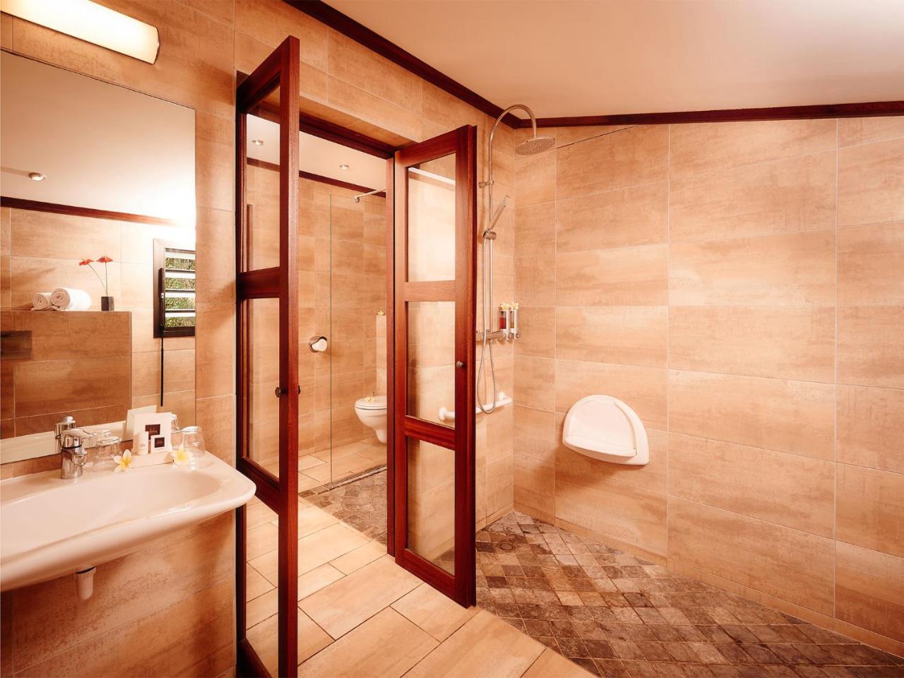Photo - Iloha Seaview Hotel