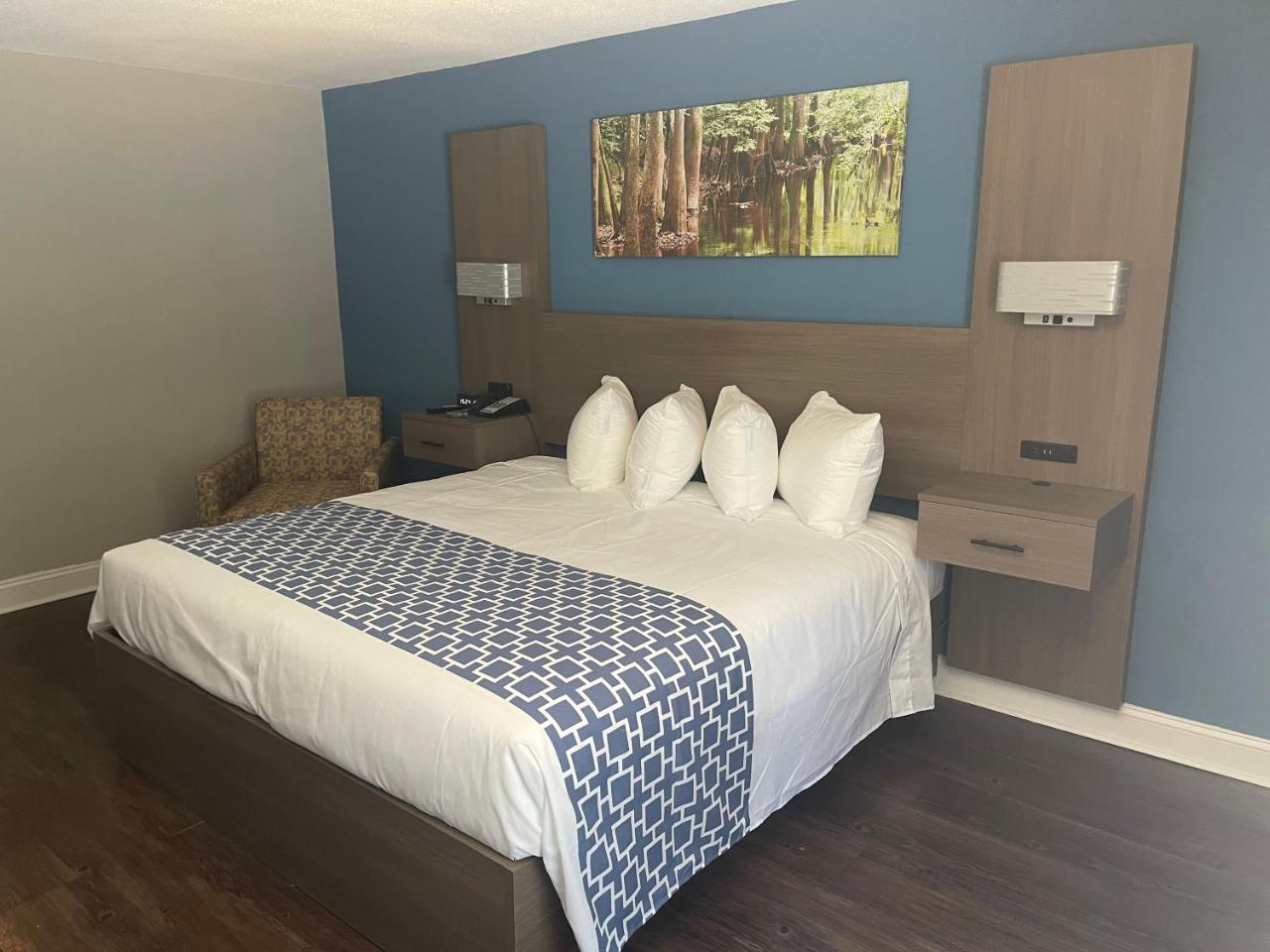 Wingate By Wyndham Columbia Fort Jackson photo 2