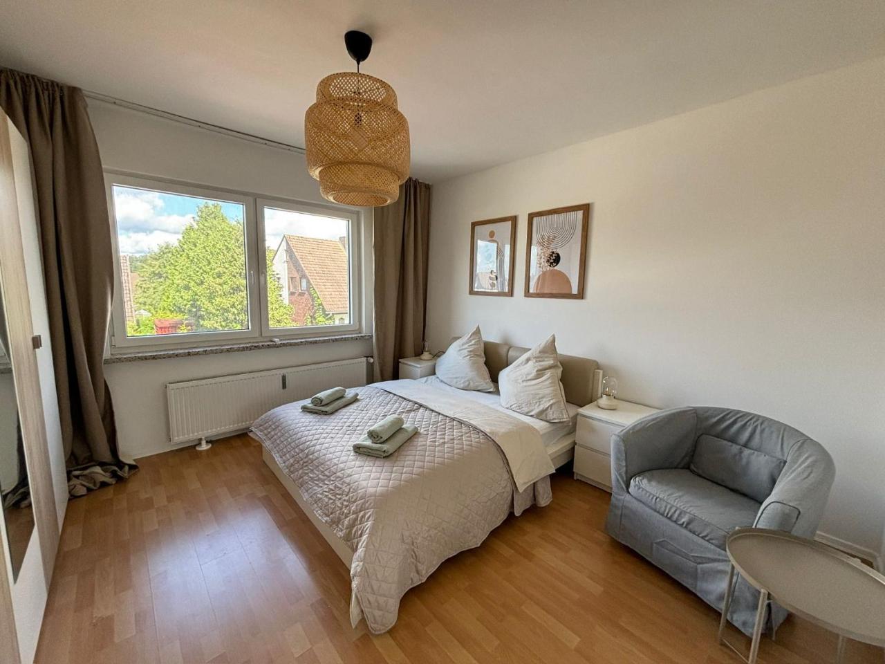 110qm- 4 Rooms - free private parking- free fast WIFI - Kitchen - near Wood- A Part Time Home - 3