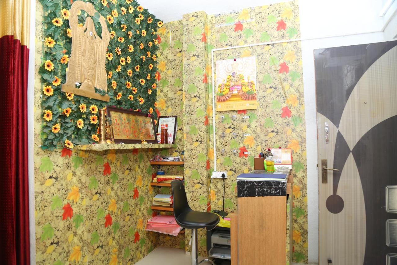 HB'S Nest HOMESTAY SPACIOUS 2BHK HILL VIEW APPARTMENT photo 3