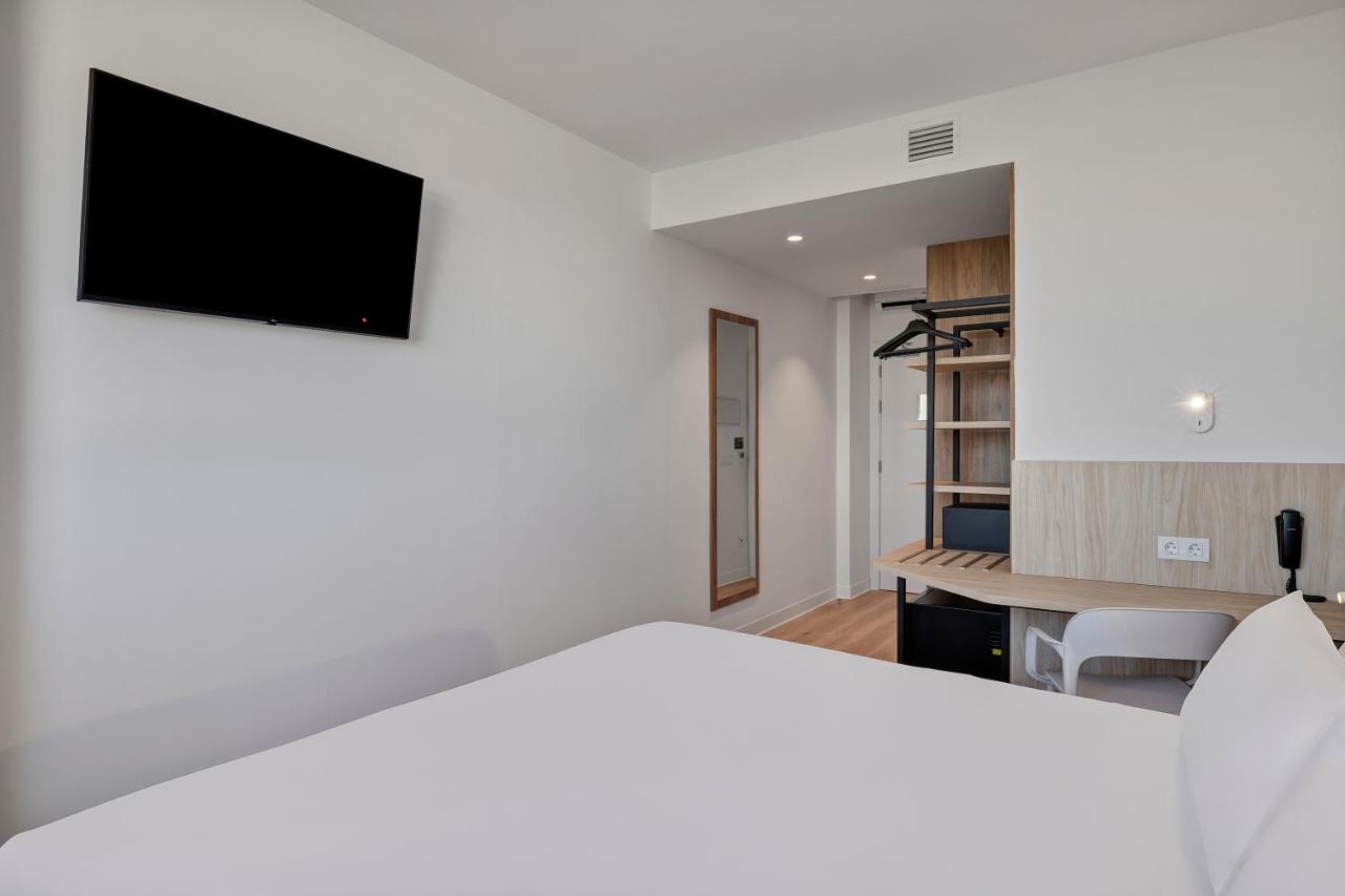 B&B HOTEL Madrid Fuenlabrada Retail Park photo 2