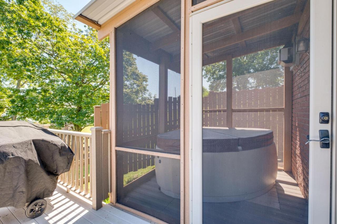 4 Mi to German Village: Studio w/ Hot Tub! - 3
