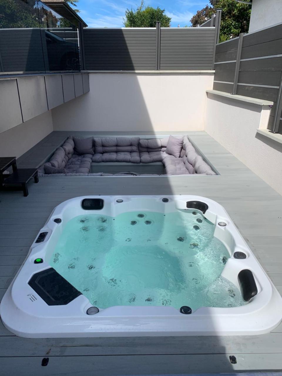 Maison Jacuzzi - 5