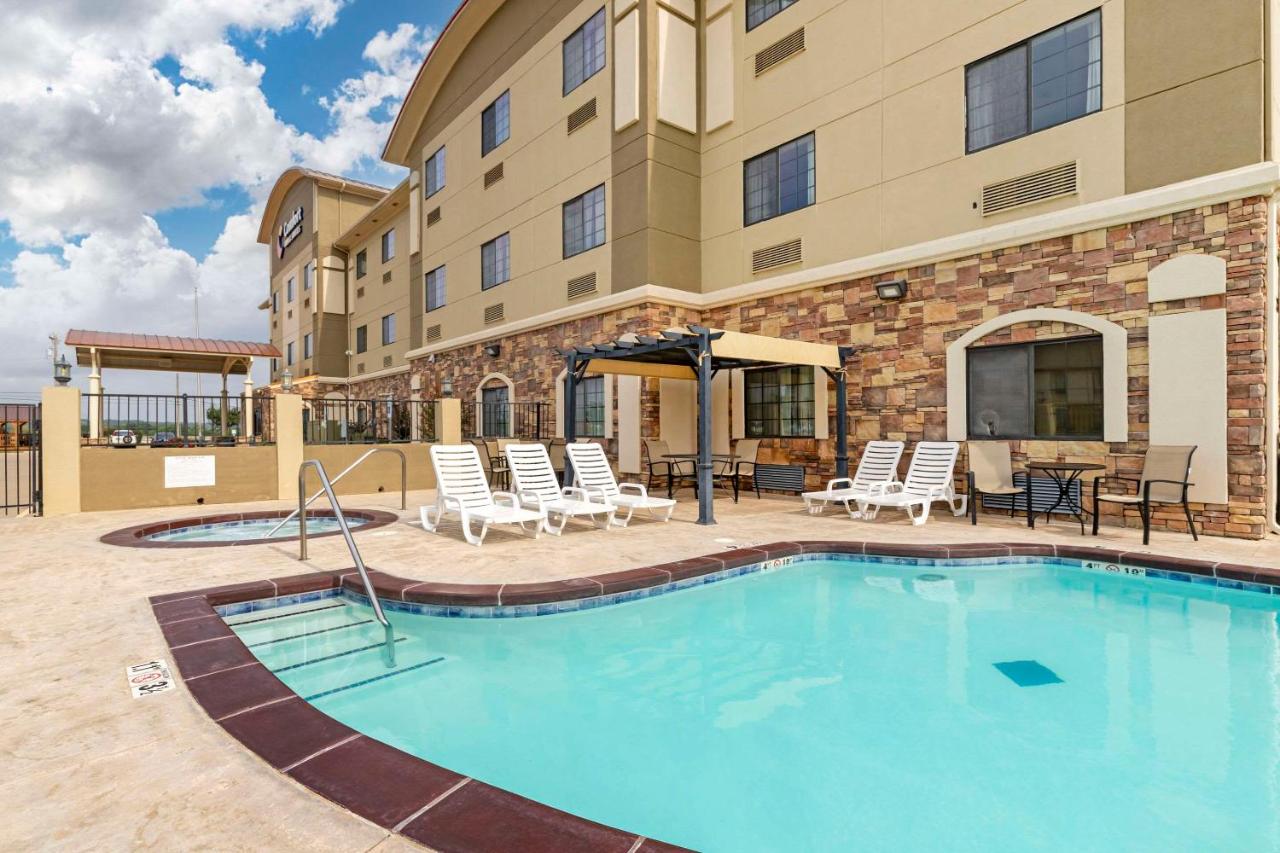 Comfort Inn & Suites Glenpool photo 2