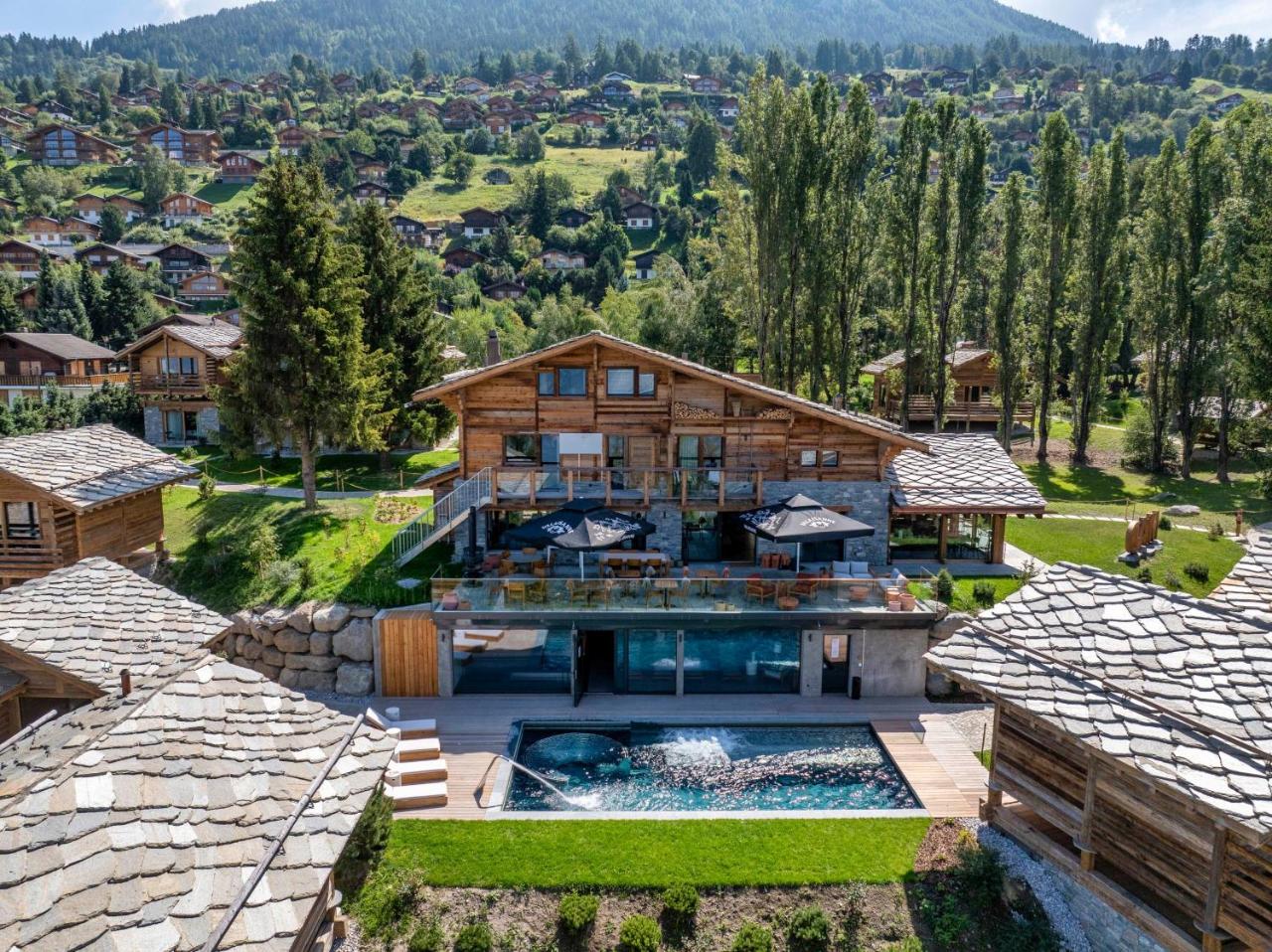 MAD Retreat Hotel