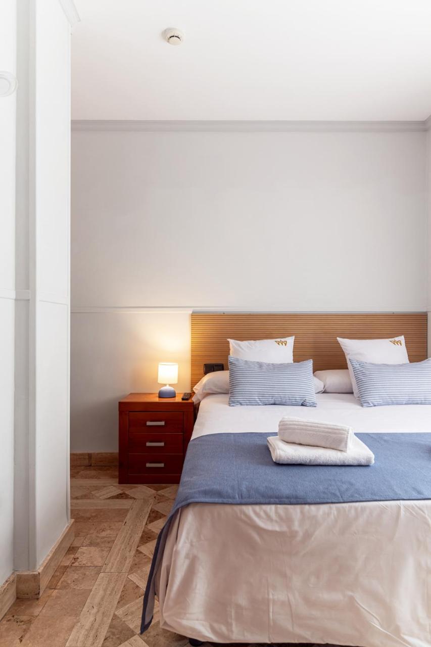 Photo - Hotel Reina Mora