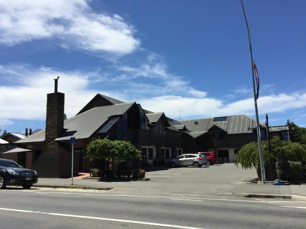 Drifters Inn photo 2