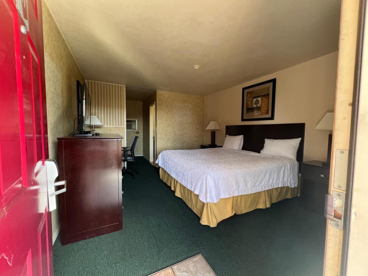 Riverside Motel photo 3