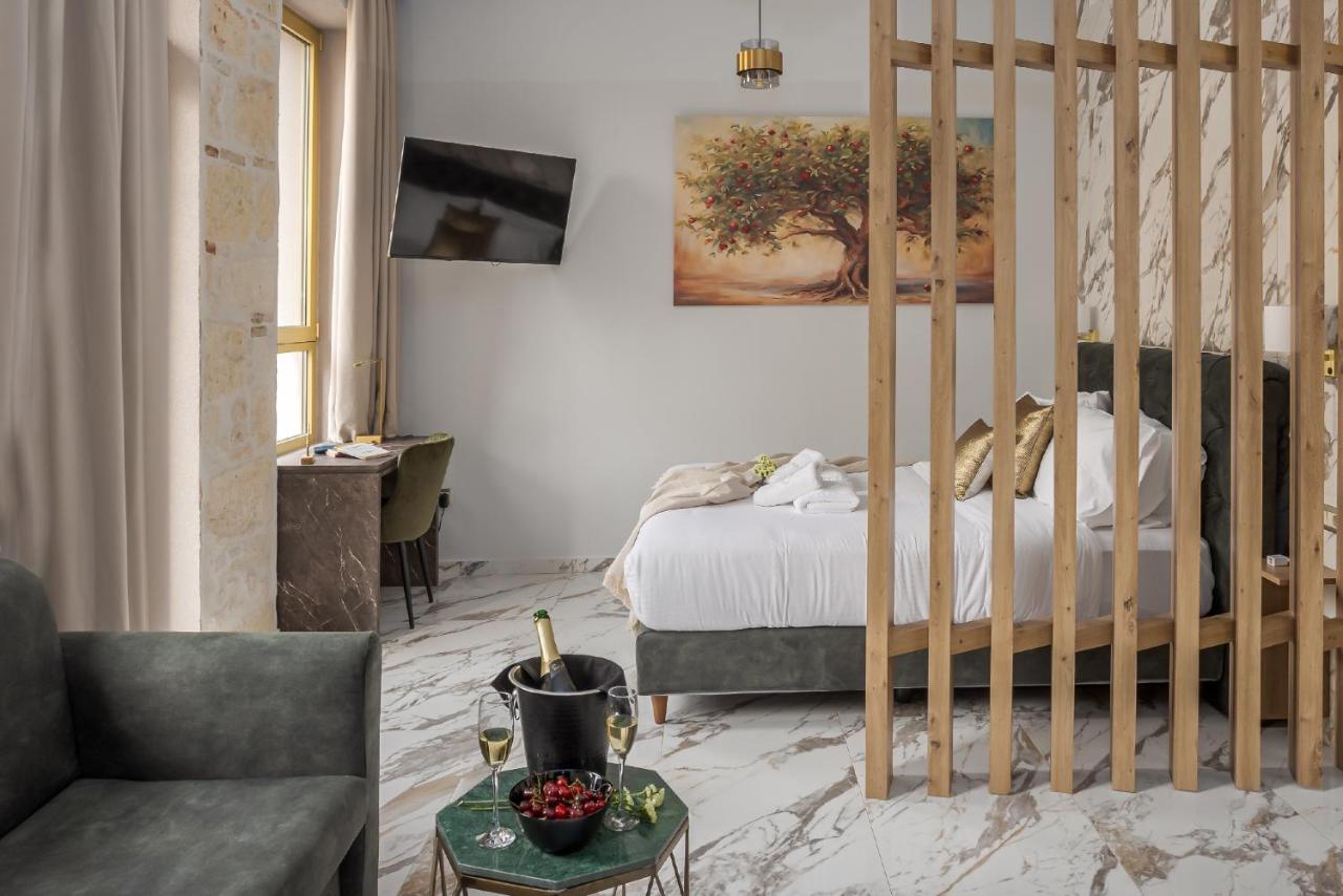 Royal Gold City Suites by Omilos Hotels - 3