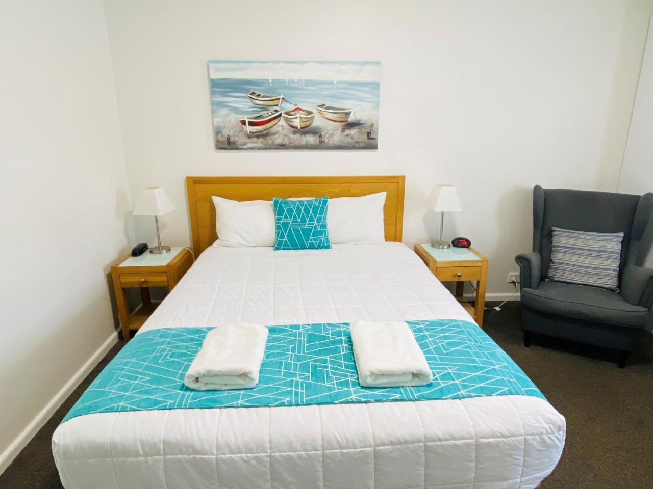 Colonial Lodge Motor Inn photo 4