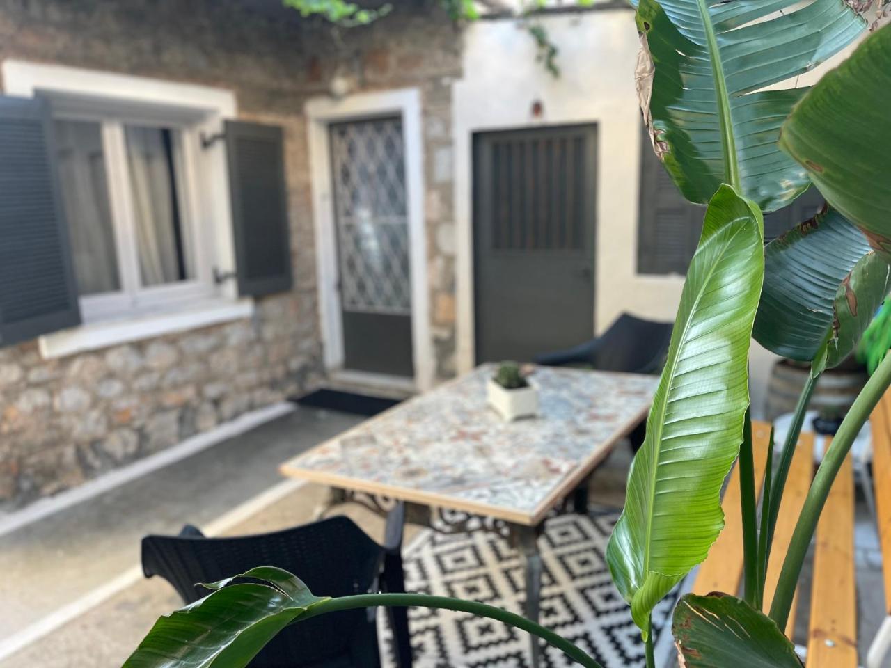 The Local Pin House - Ευρύχωρη μονοκατοικία, Λαμία - 2