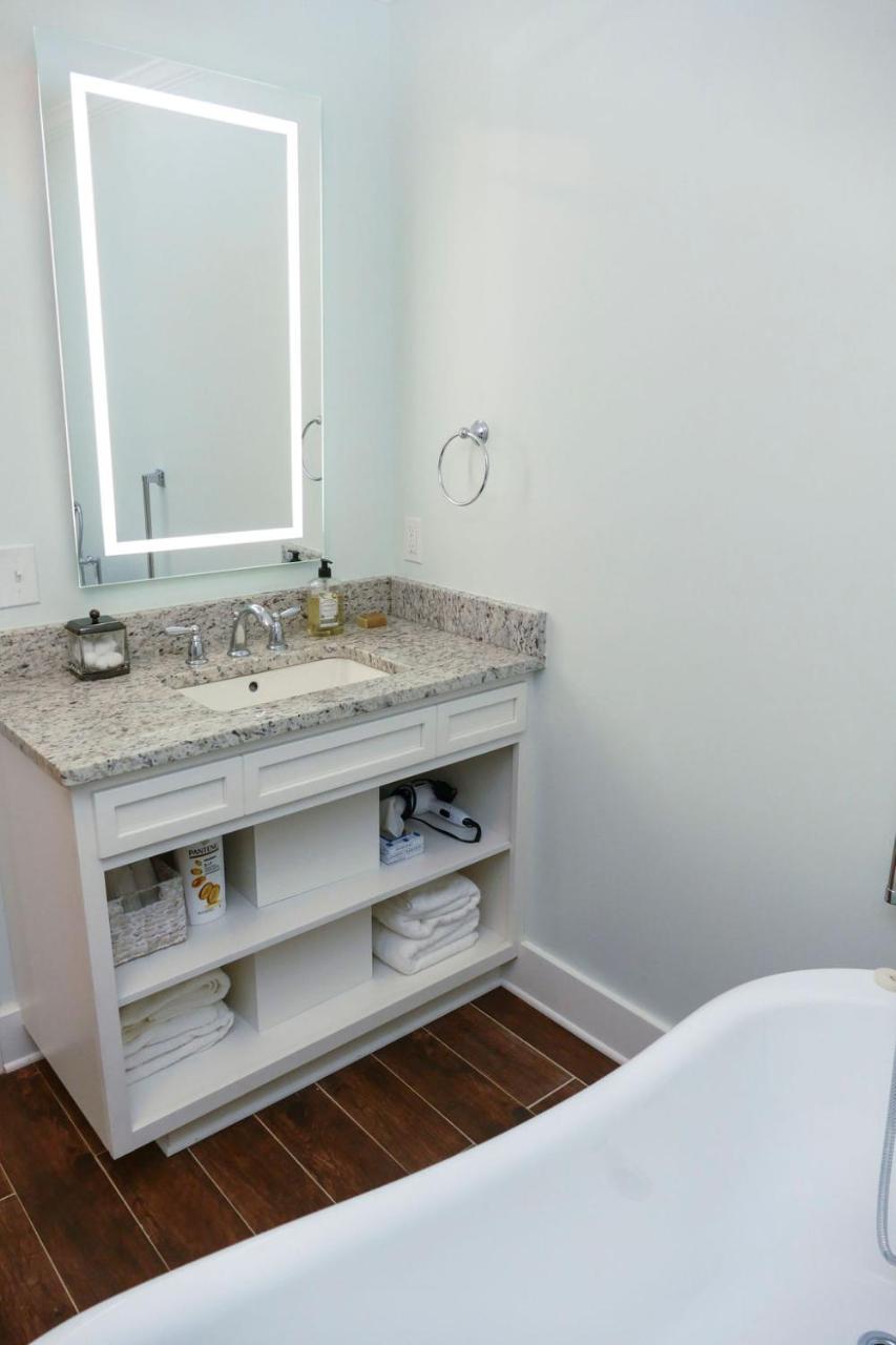 Beachview Inn and Spa - 6