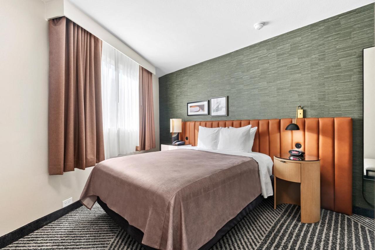 Royal Palace Westwood Hotel photo 2