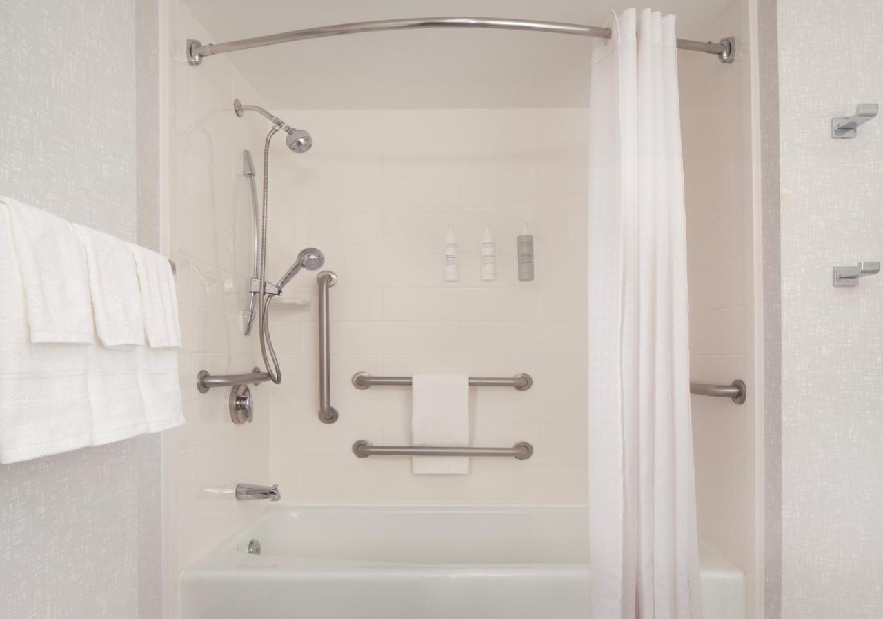 Hampton Inn Atlanta-Southlake photo 3