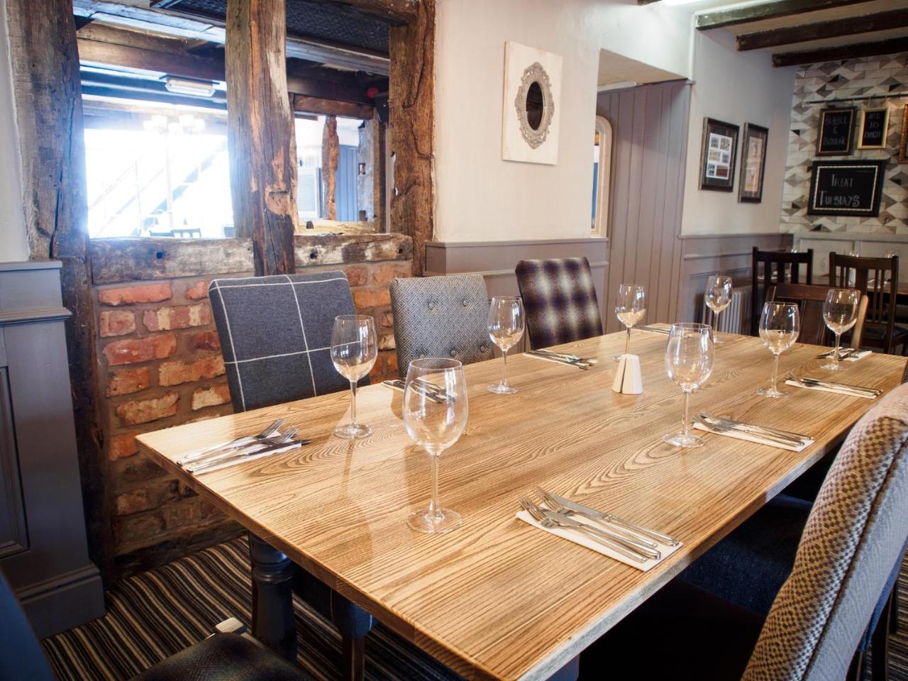 De Trafford Arms by Chef & Brewer Collection photo 2