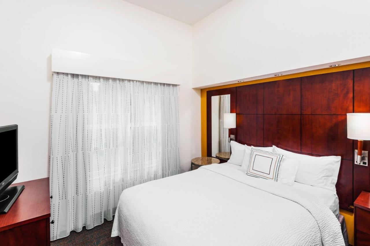 Residence Inn by Marriott Orlando Airport photo 2