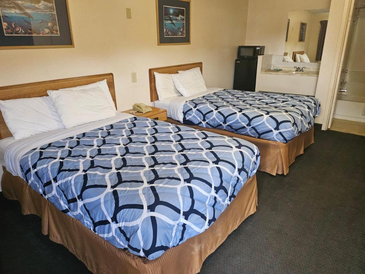 Regency Inn photo 4