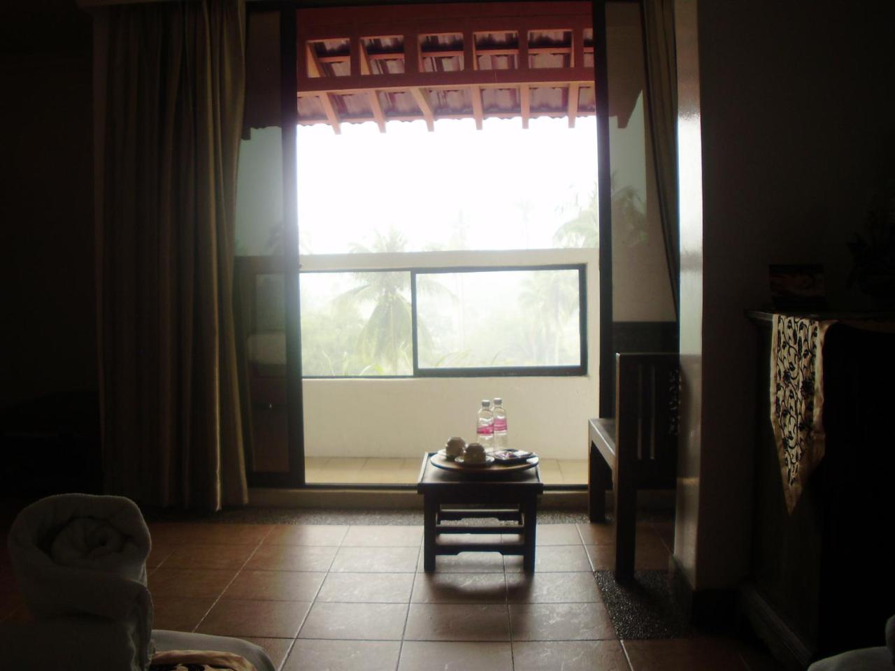 Eagle Bay Hotel photo 2