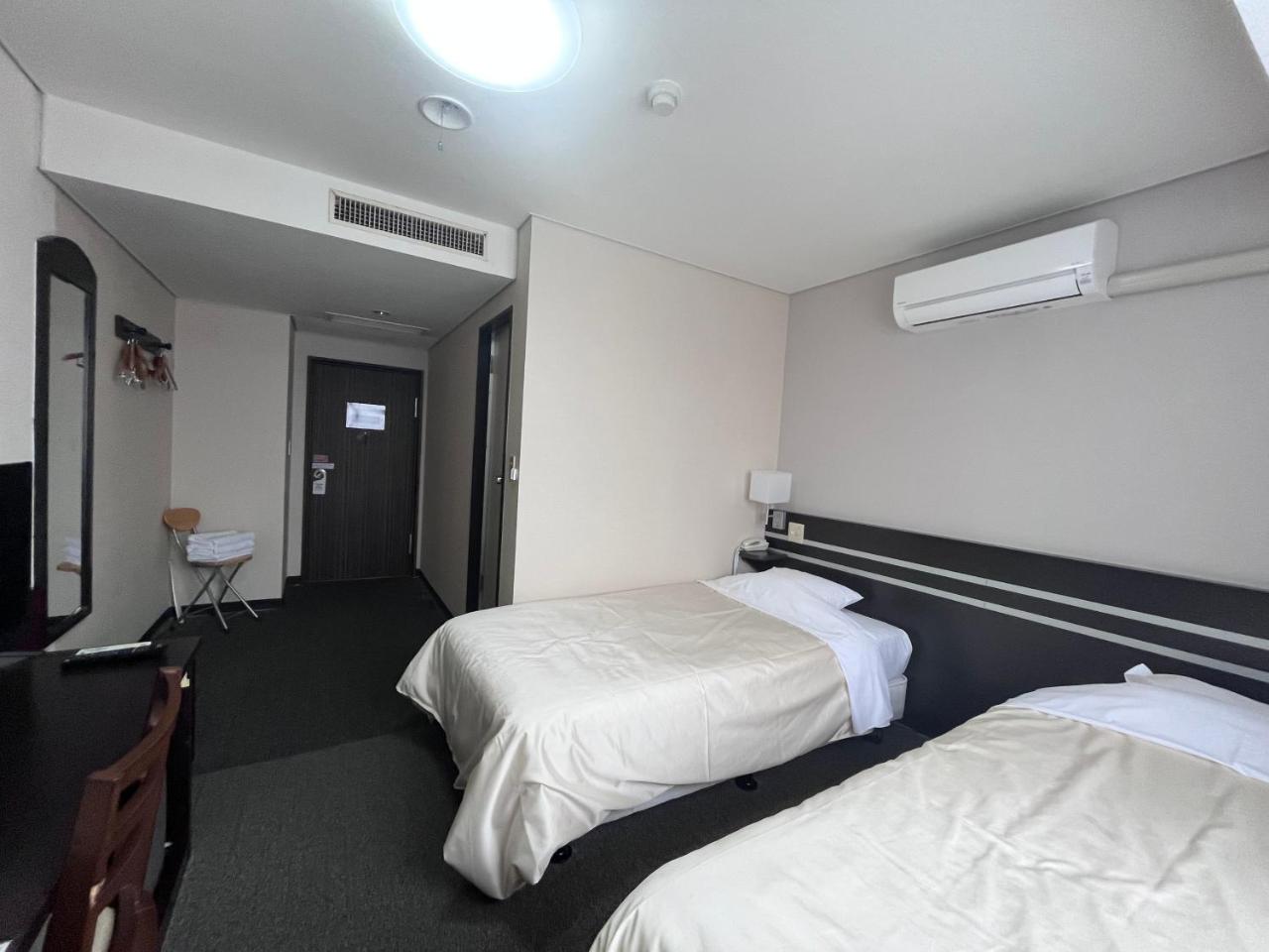 HOTEL CROWN HILLS FUJINOMIYA photo 3