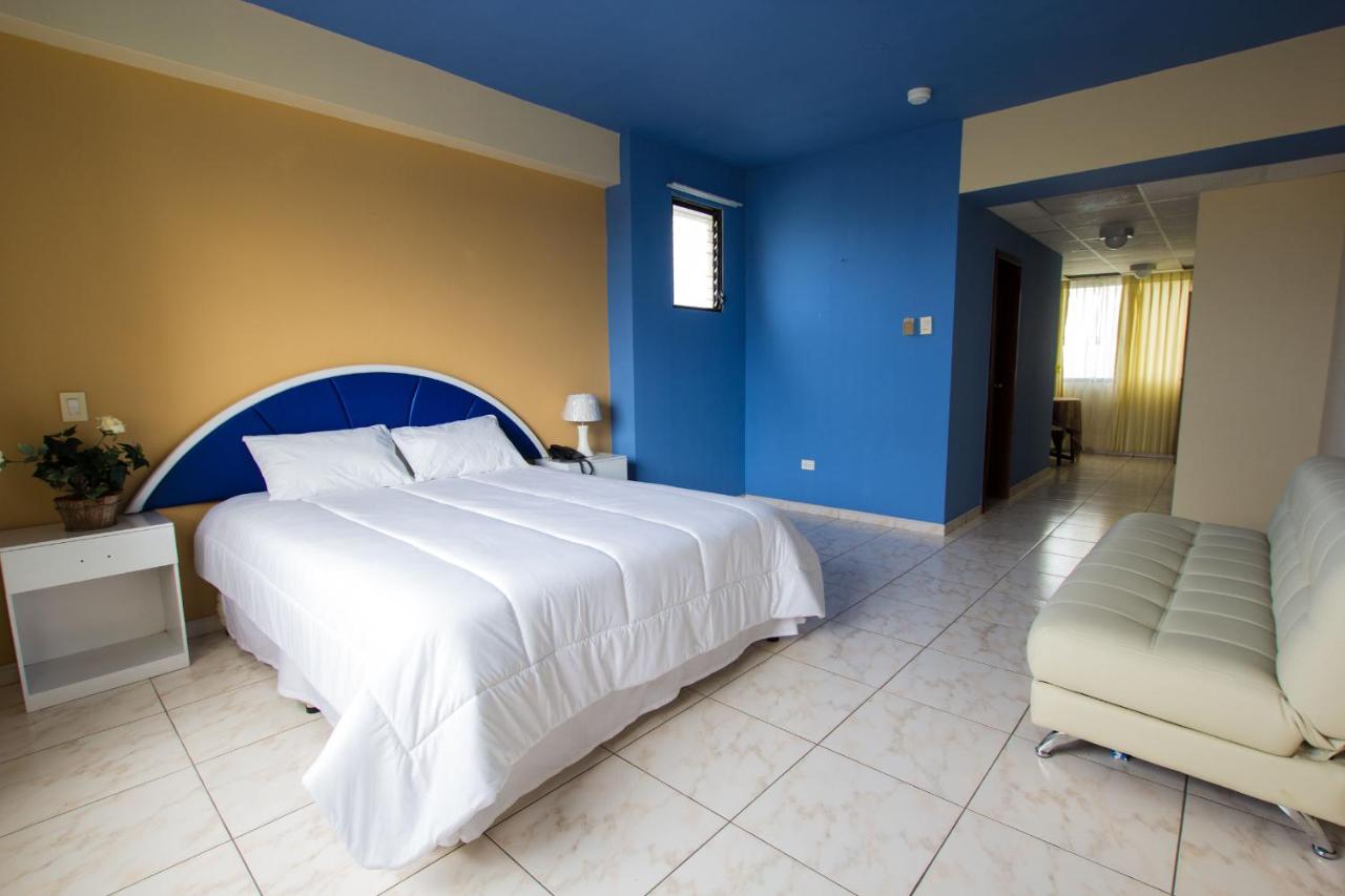 Blue Bay Hotel photo 2