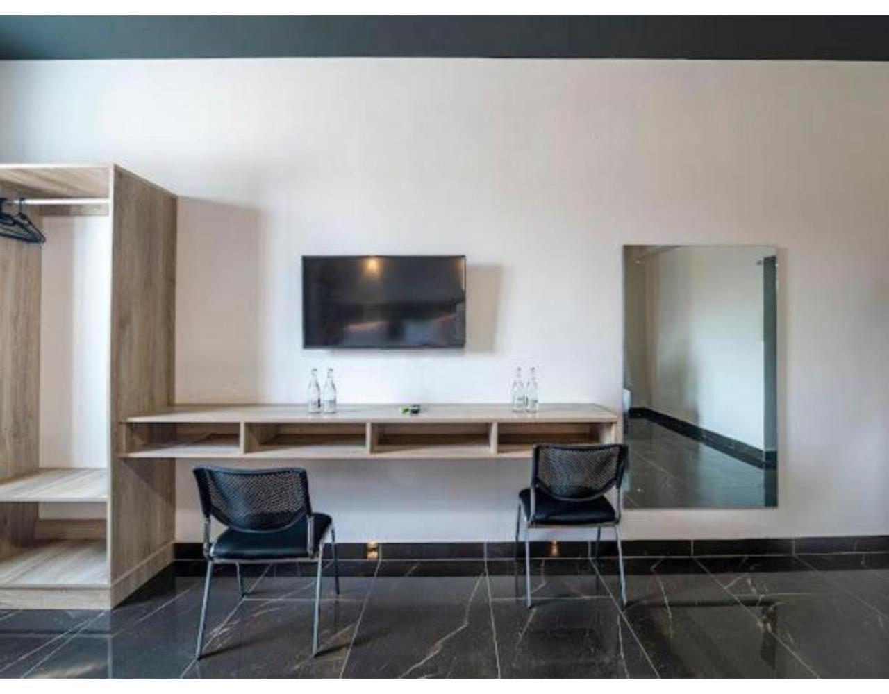 The Ivory Suites photo 4