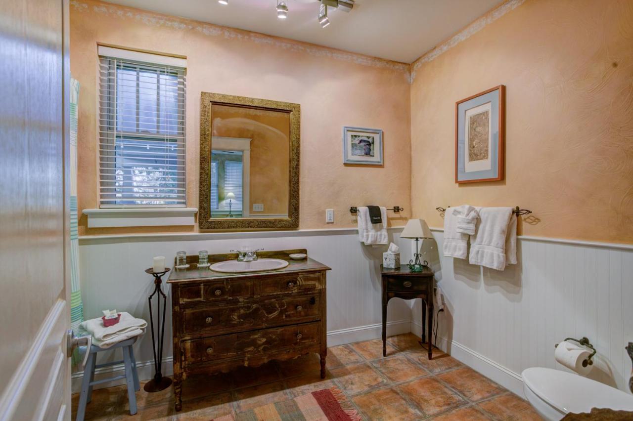 Anchor Inn NSB Bed and Breakfast photo 3