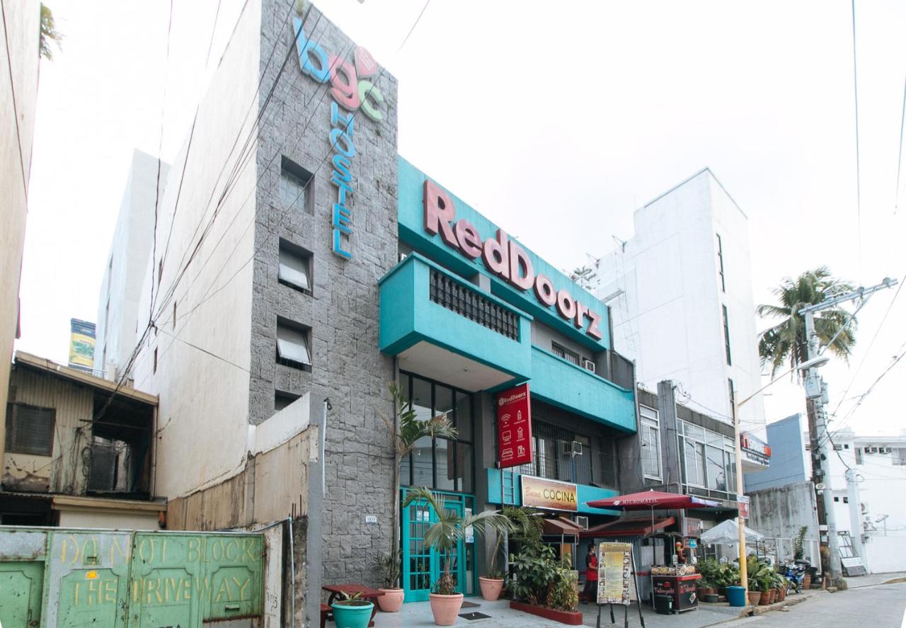 Foto - RedDoorz Plus at BGC near St Lukes