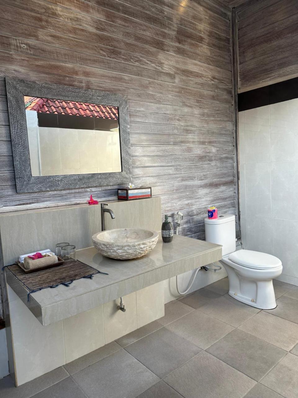 The Niti Hut's Lembongan photo 2