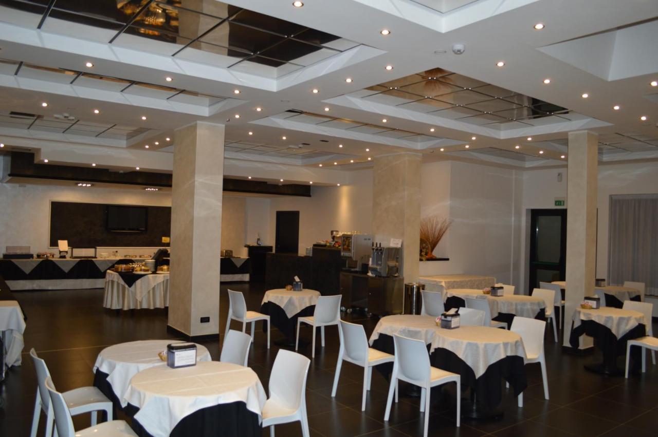 Canadian Hotel photo 2