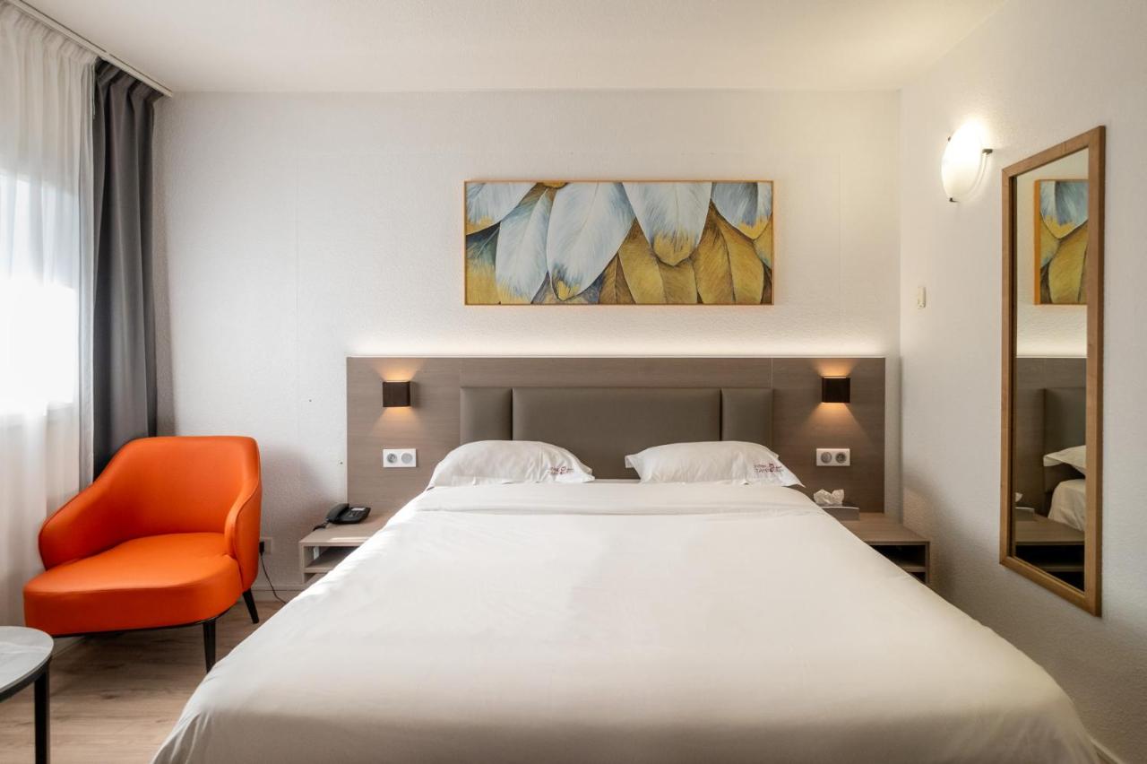 Hotel Tambourin photo 2