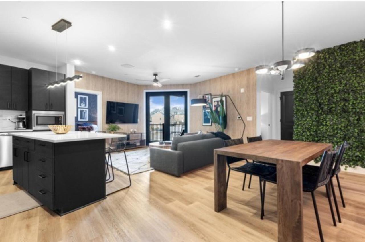Electric - Odyssey -Top Floor West End 2 Bedroom - Minutes to Broadway - 3