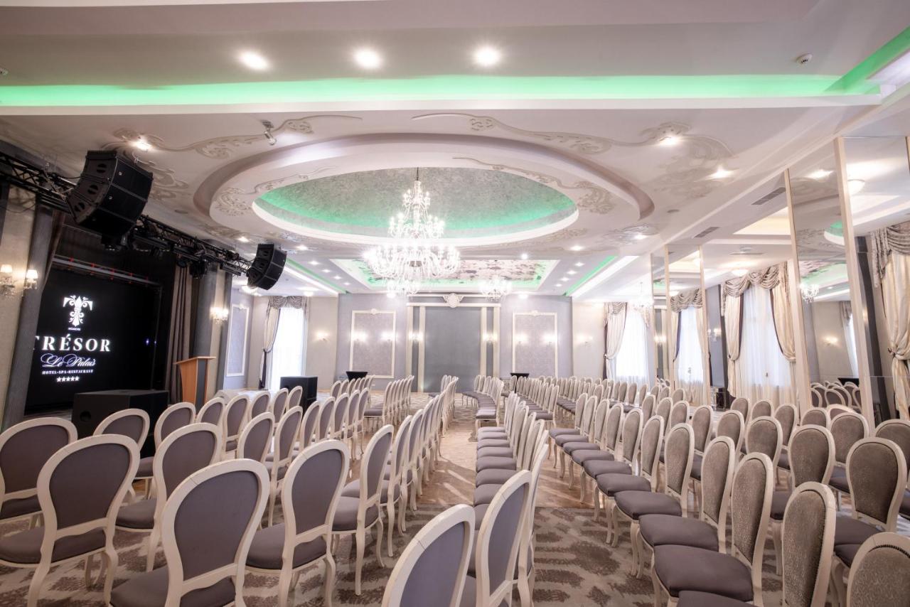 Tresor Le Palais Timisoara, Curio Collection by Hilton