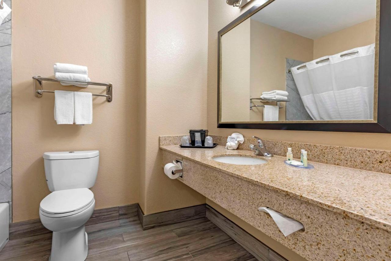 Quality Inn & Suites Groesbeck North photo 2