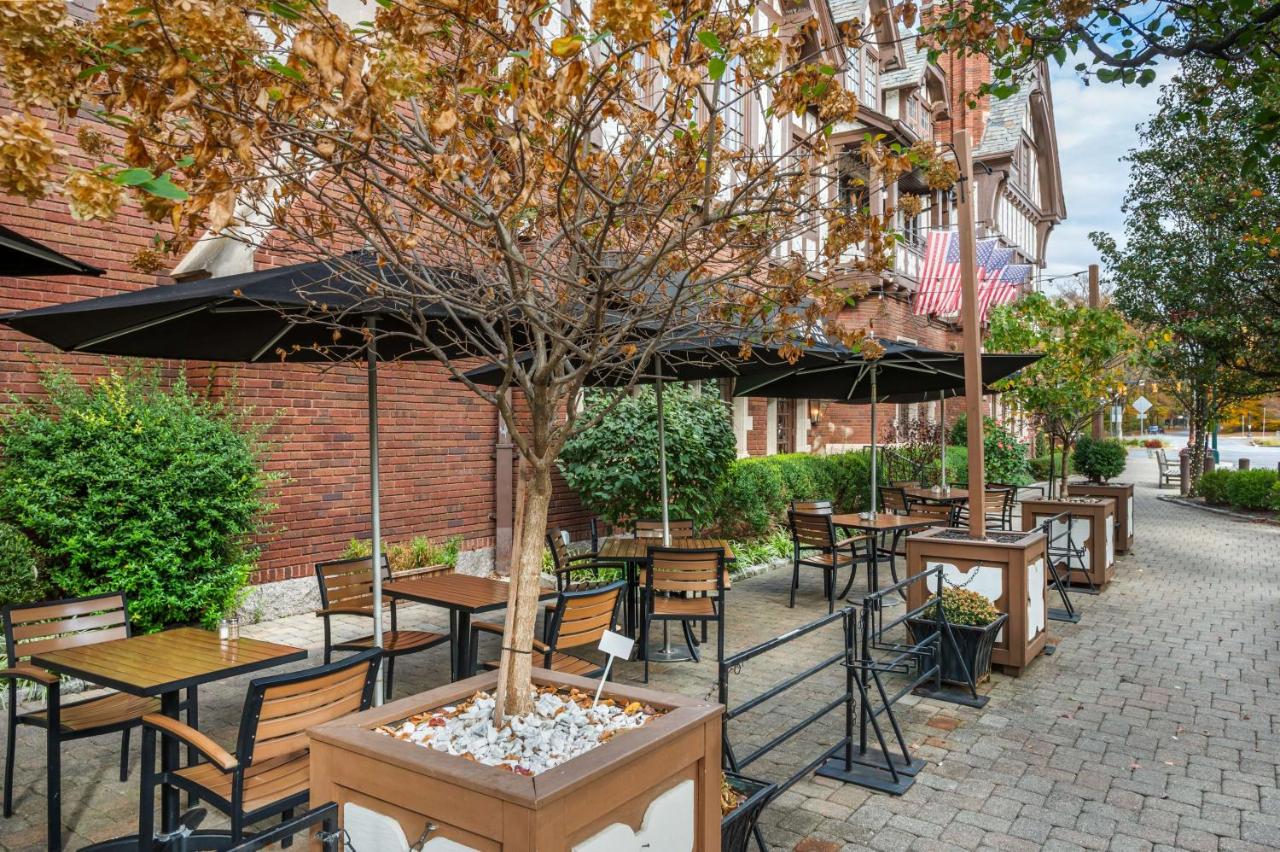 Photo - Best Western Premier Mariemont Inn