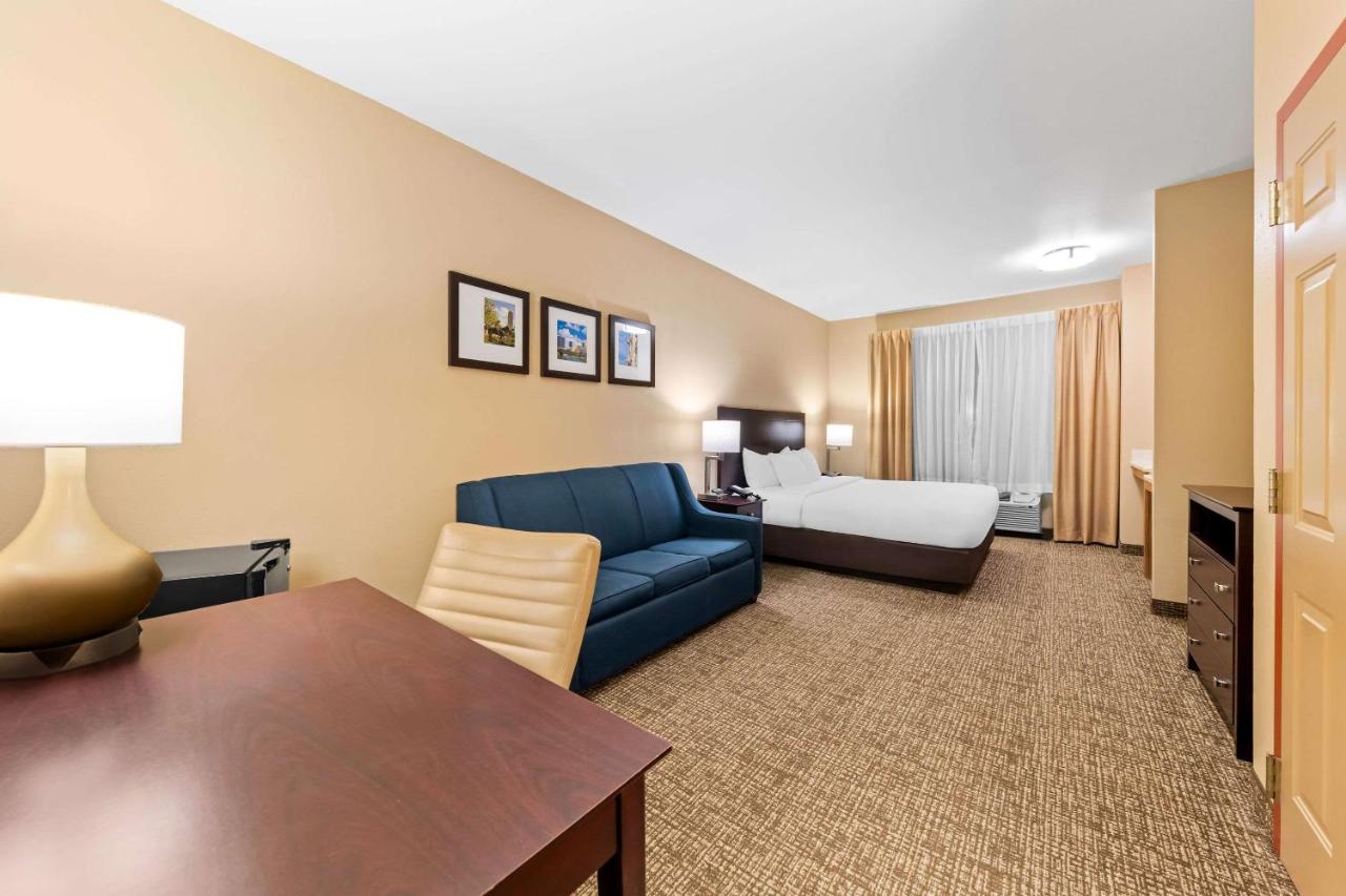 Roanoke Suites photo 3