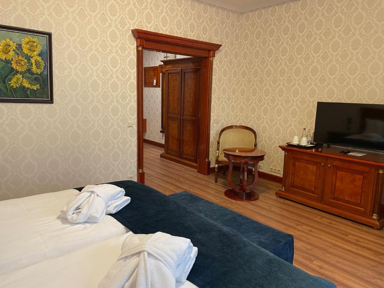Hotel Golden Palace - 4