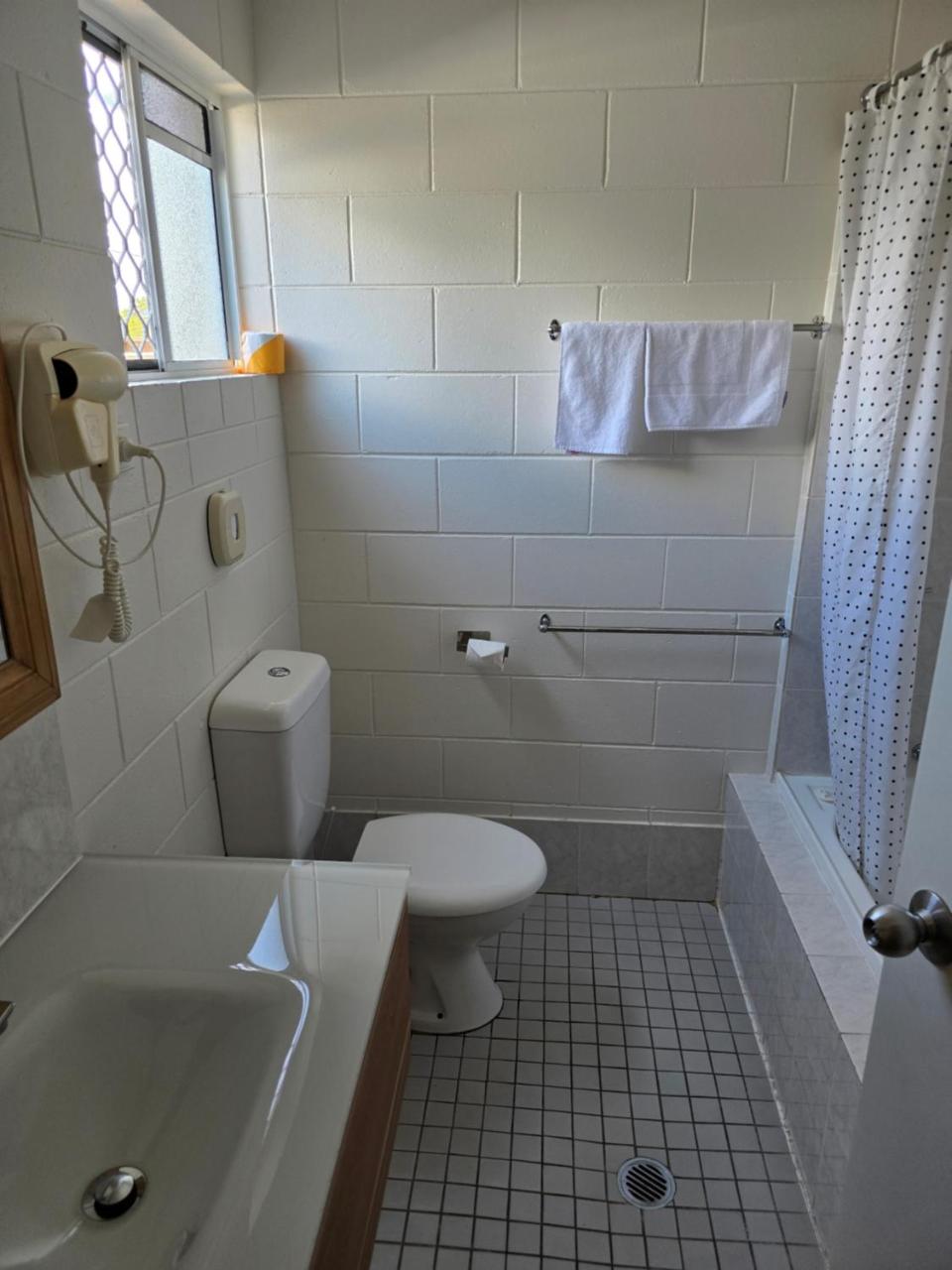 Colonial Rose Motel photo 3