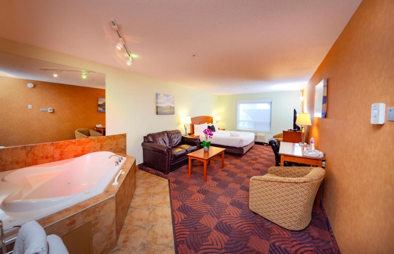 Service Plus Inn and Suites Calgary photo 3